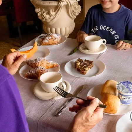 Adria & 3* Toscolano Maderno