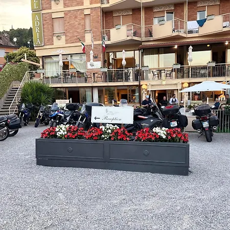 Adria & Hotel 3*